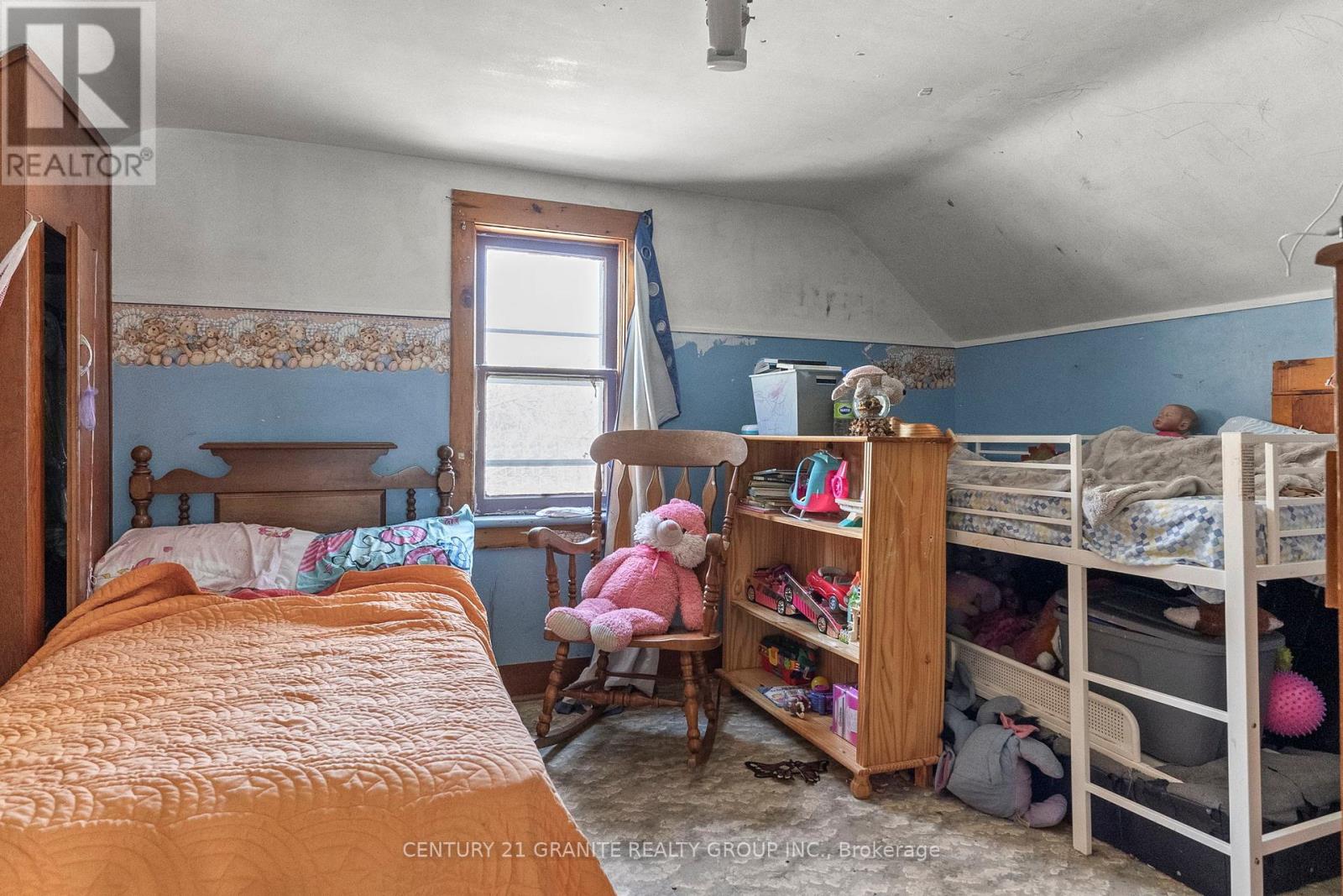 183 Hastings Street N Property Photo 29