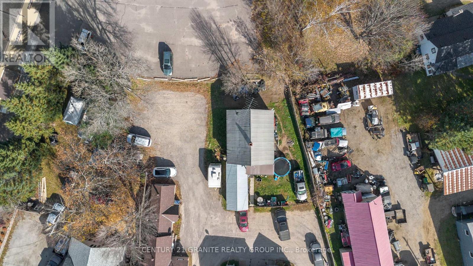 183 Hastings Street N Property Photo 33