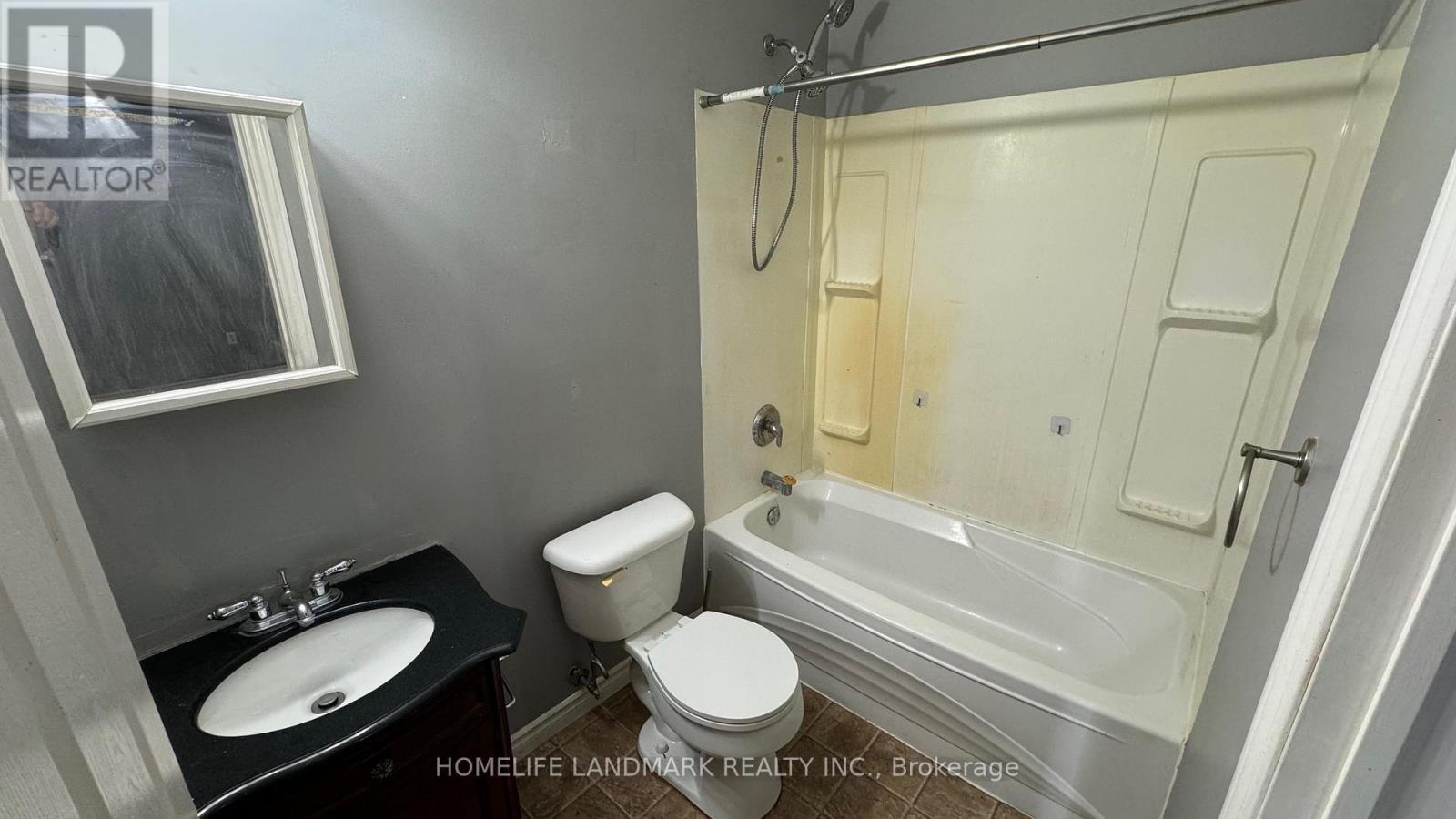 1260 King Street E Property Photo 9