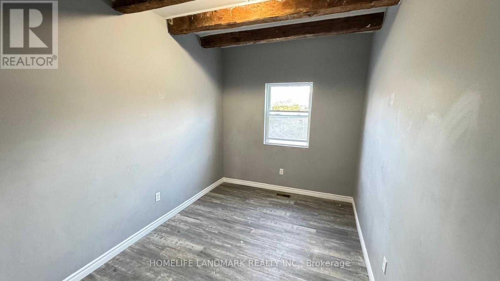 1260 King Street E Property Photo 18