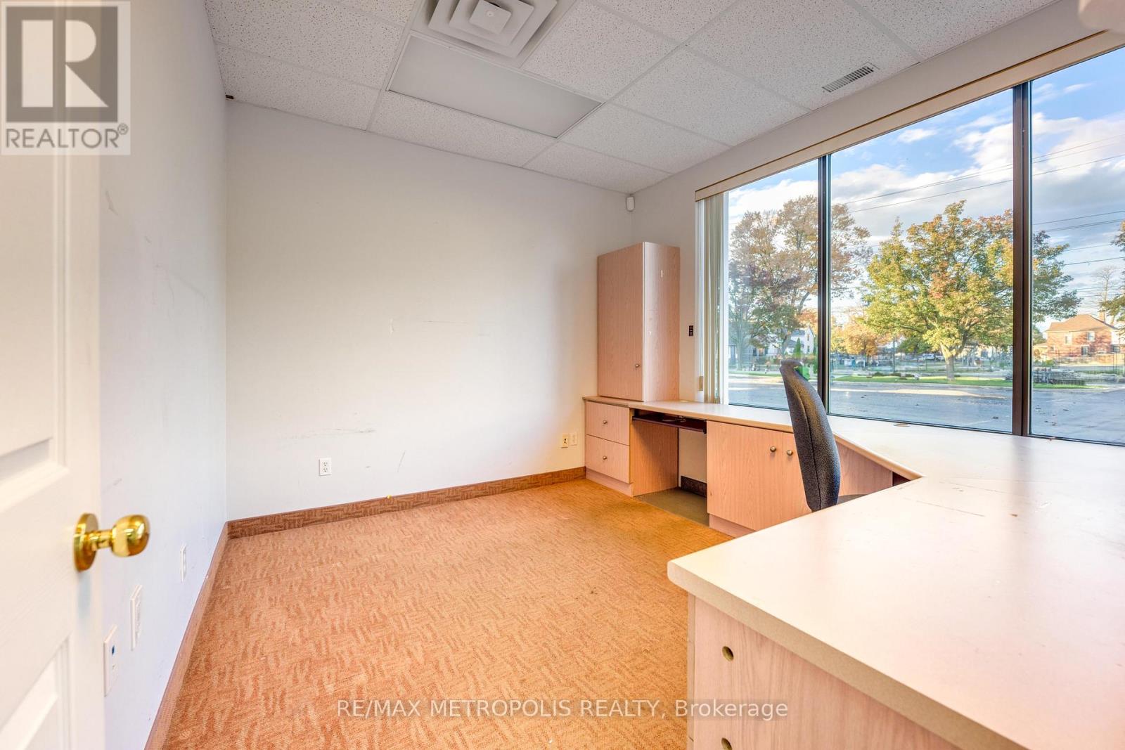 3 - 189 Wellington Street Property Photo 15