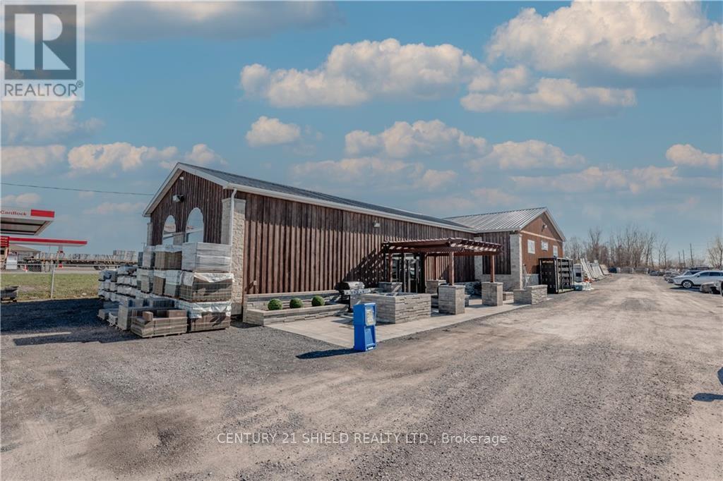 1420 Boundary Road Property Photo 6