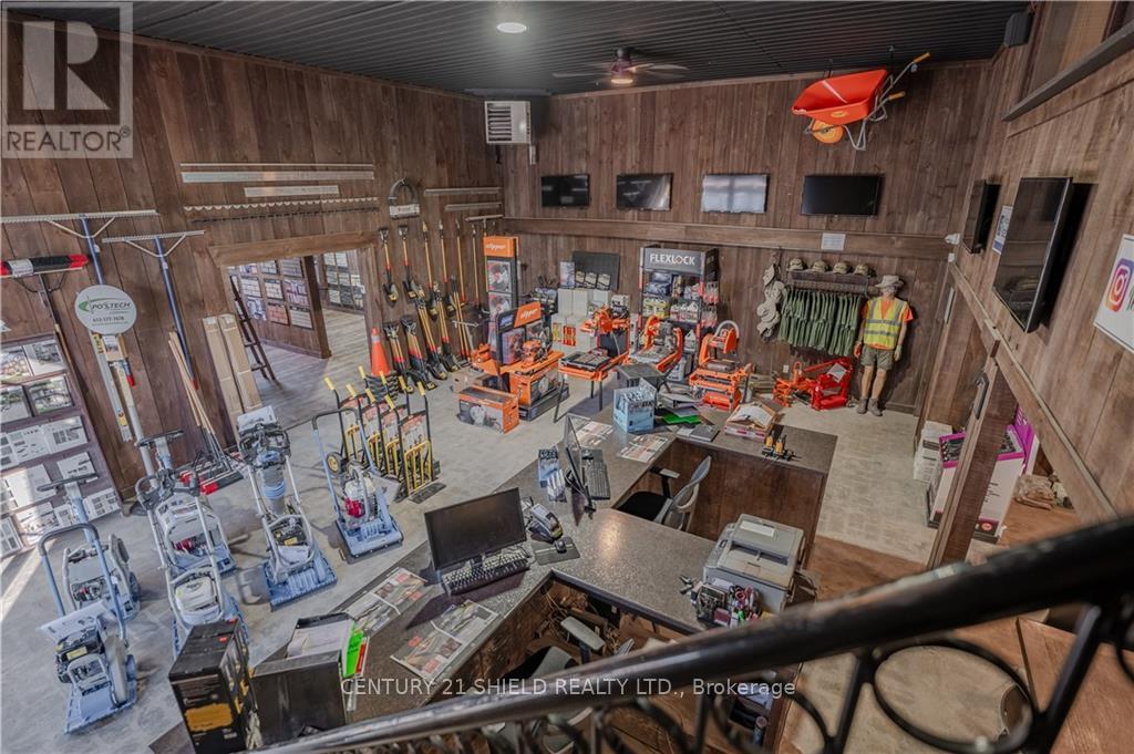 1420 Boundary Road Property Photo 12