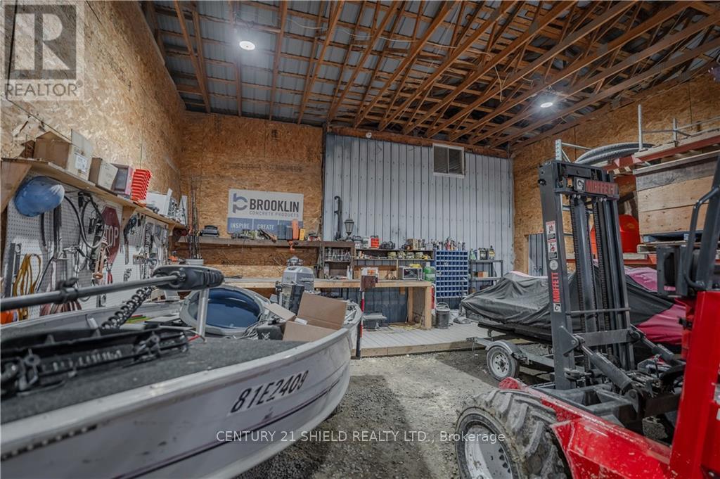 1420 Boundary Road Property Photo 21
