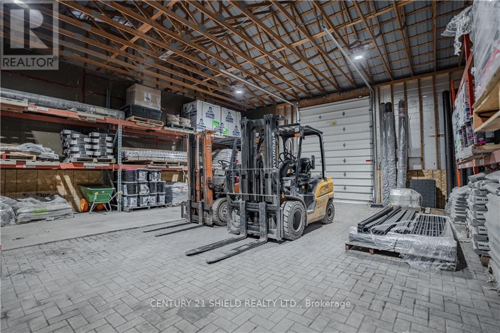 1420 Boundary Road Property Photo 24