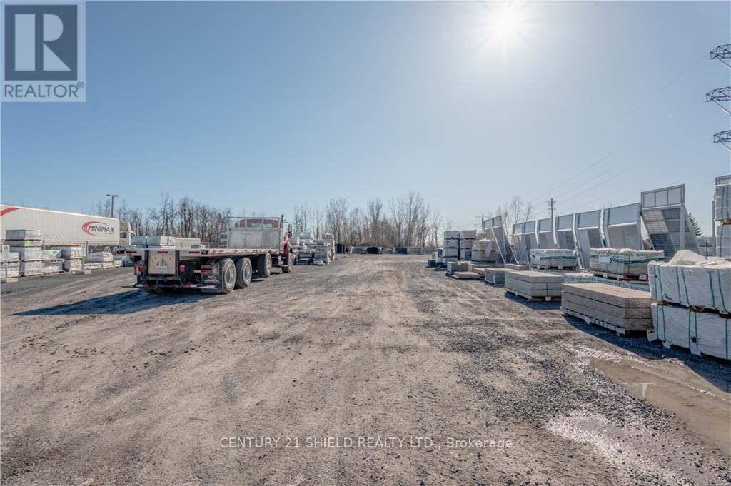 1420 Boundary Road Property Photo 28