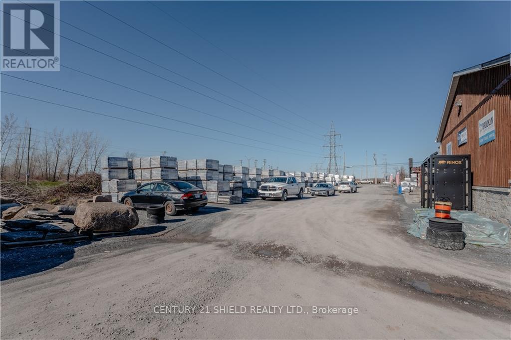 1420 Boundary Road Property Photo 29