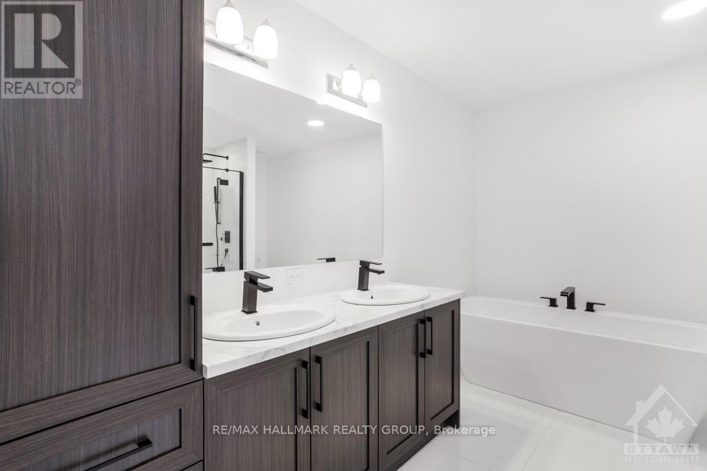 309 Zakari Street Property Photo 8
