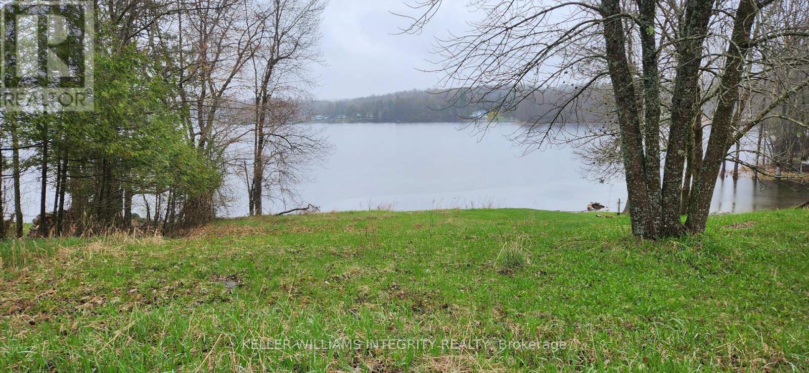 L 10/11 Hollie Drive Property Photo 8