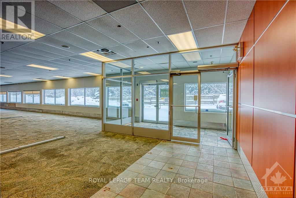 G17 - 484 Hazeldean Road Property Photo 6