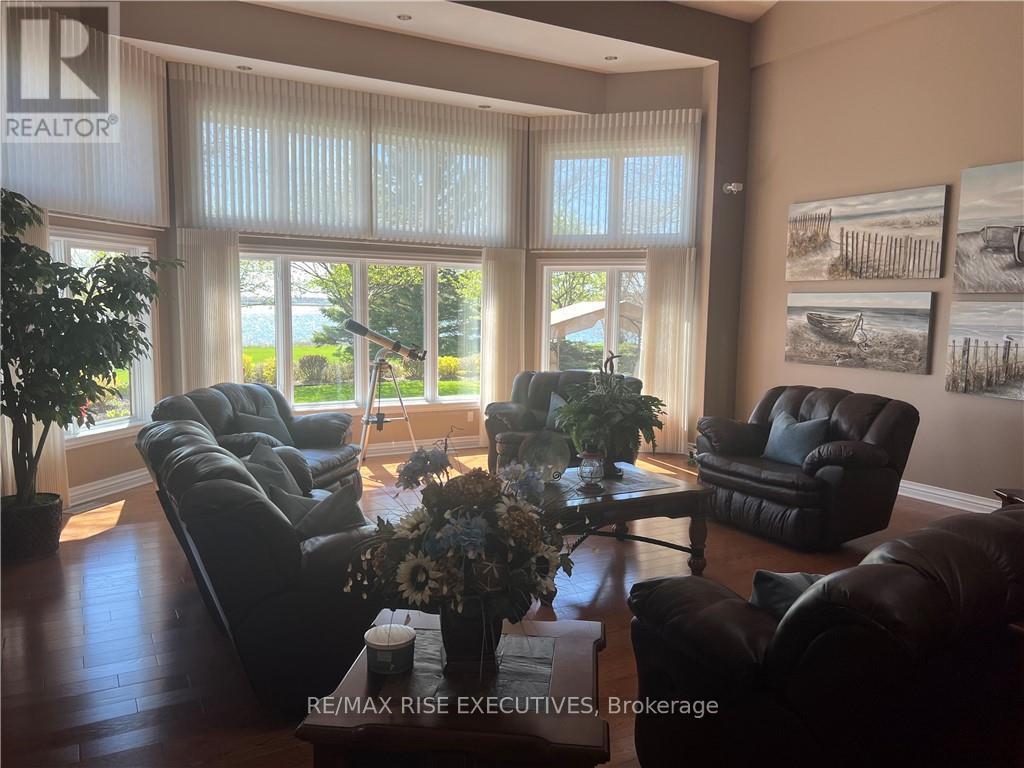 16024 Lakeside Drive Property Photo 9
