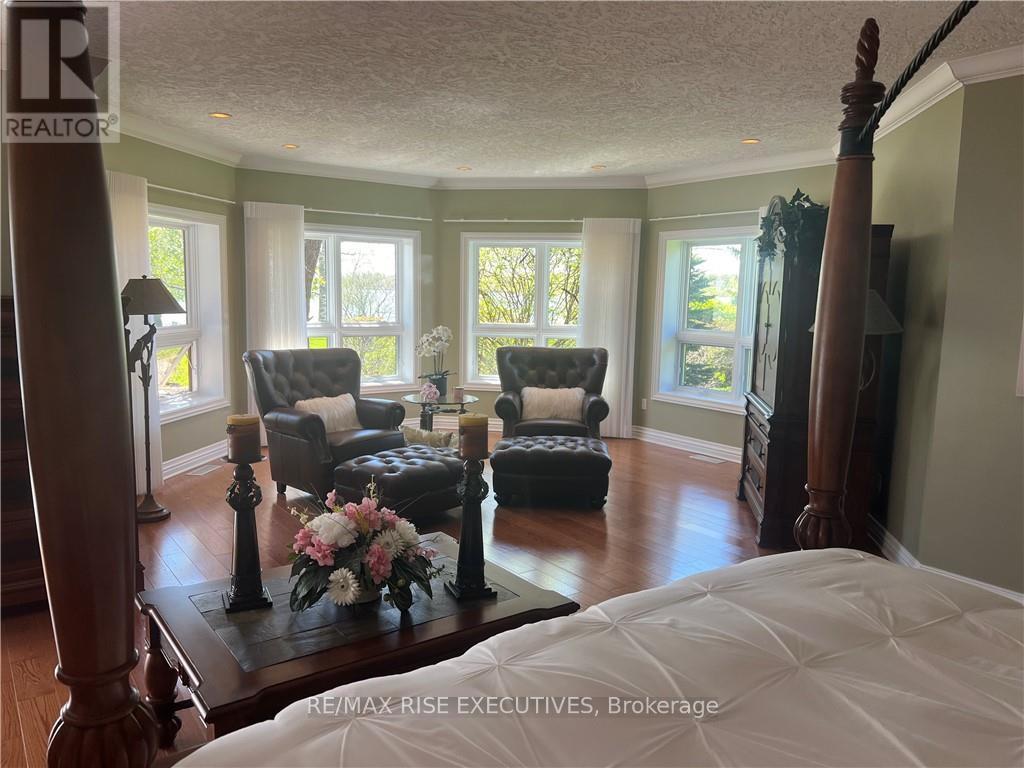 16024 Lakeside Drive Property Photo 15