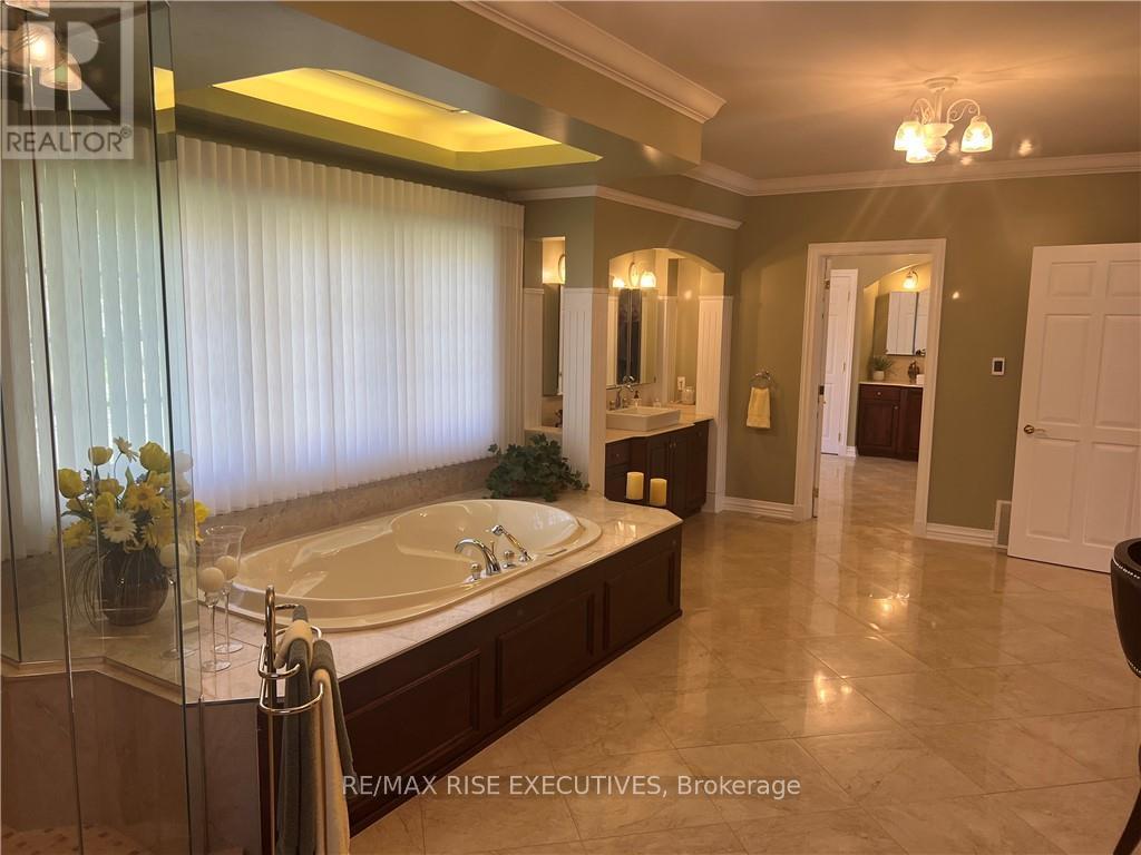 16024 Lakeside Drive Property Photo 17
