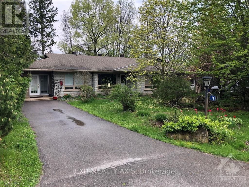 13 Bayview Crescent Property Photo 1
