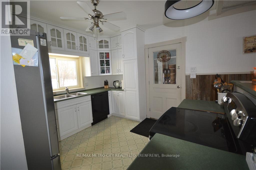 2879 Lake Dore Road Property Photo 7