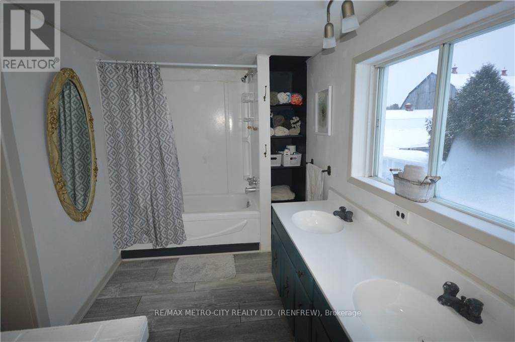 2879 Lake Dore Road Property Photo 13