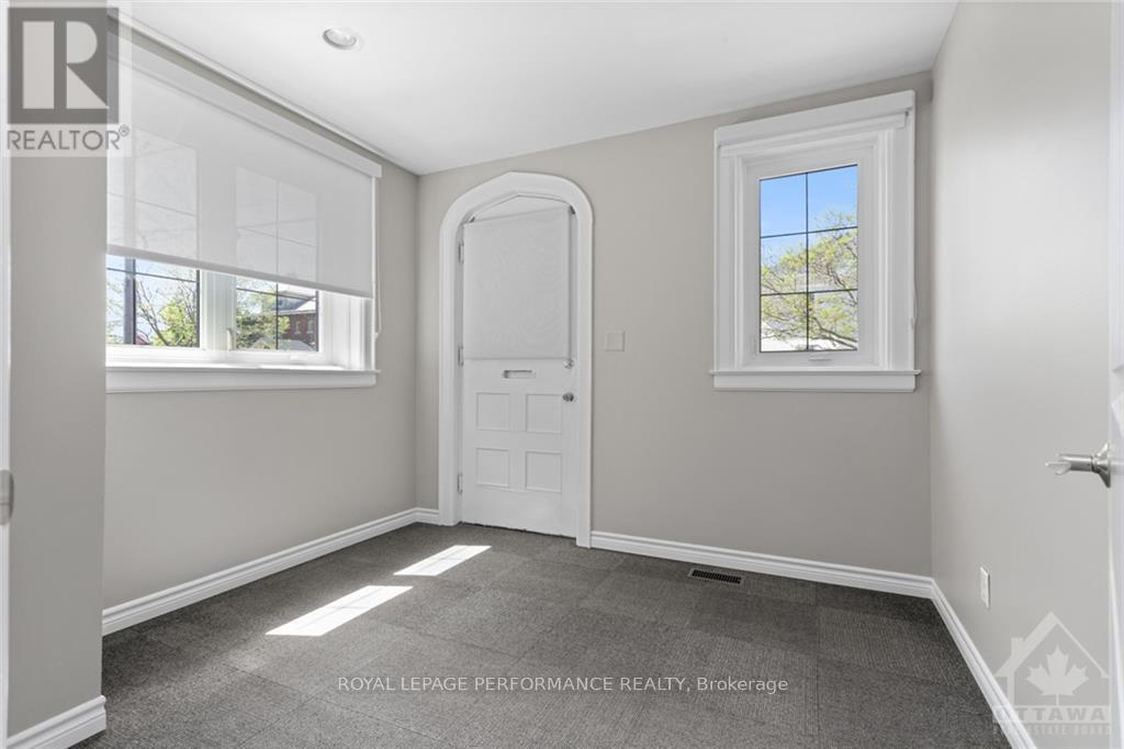 304 Division Street Property Photo 2