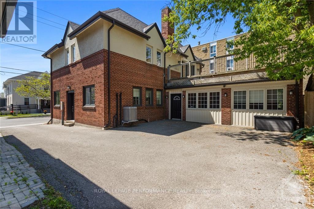 304 Division Street Property Photo 11