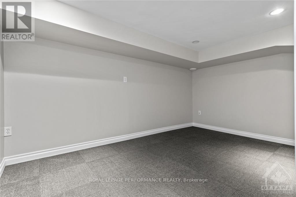 304 Division Street Property Photo 23