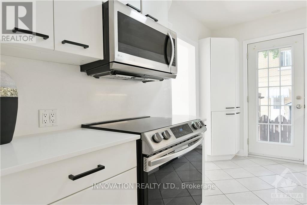 391 Greenwood Avenue Property Photo 12