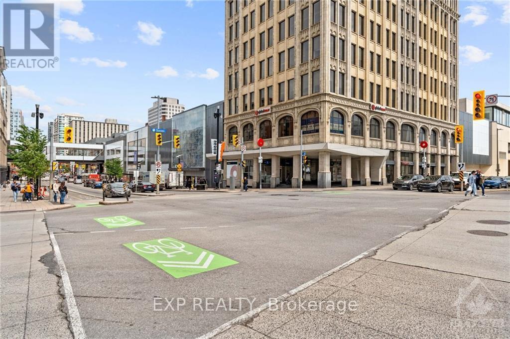 200 - 45 Rideau Street Property Photo 7