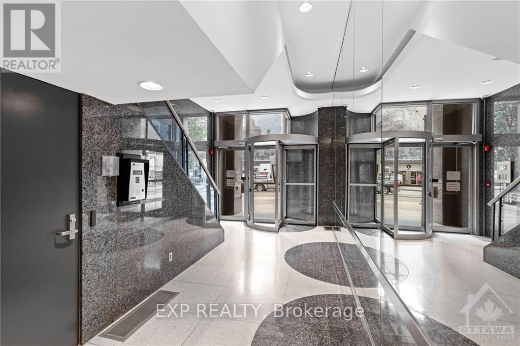 200 - 45 Rideau Street Property Photo 11