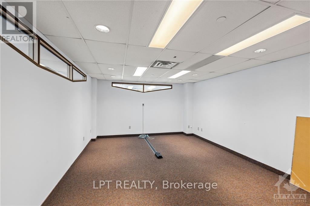 500 - 45 Rideau Street Property Photo 20