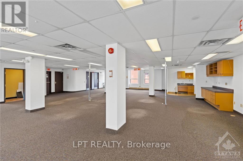 500 - 45 Rideau Street Property Photo 23