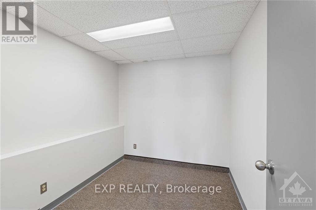 401 - 45 Rideau Street Property Photo 17