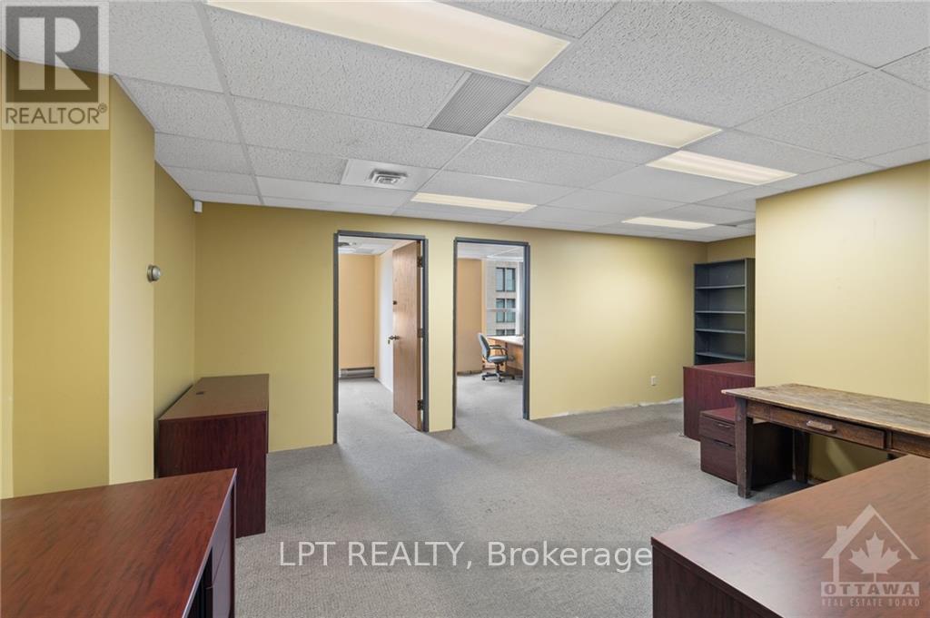 402 - 45 Rideau Street Property Photo 13