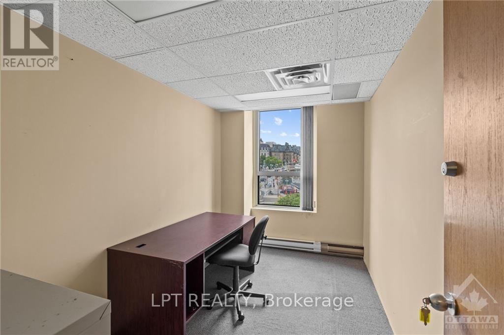 402 - 45 Rideau Street Property Photo 14