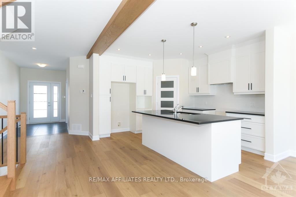 444 Aurora Street Property Photo 3