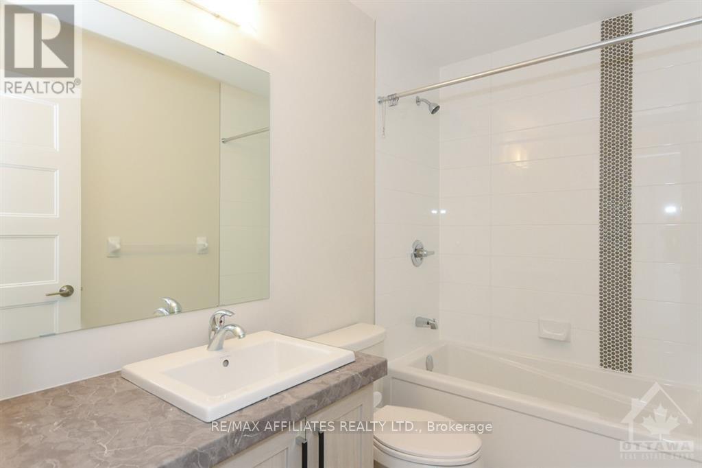 444 Aurora Street Property Photo 19