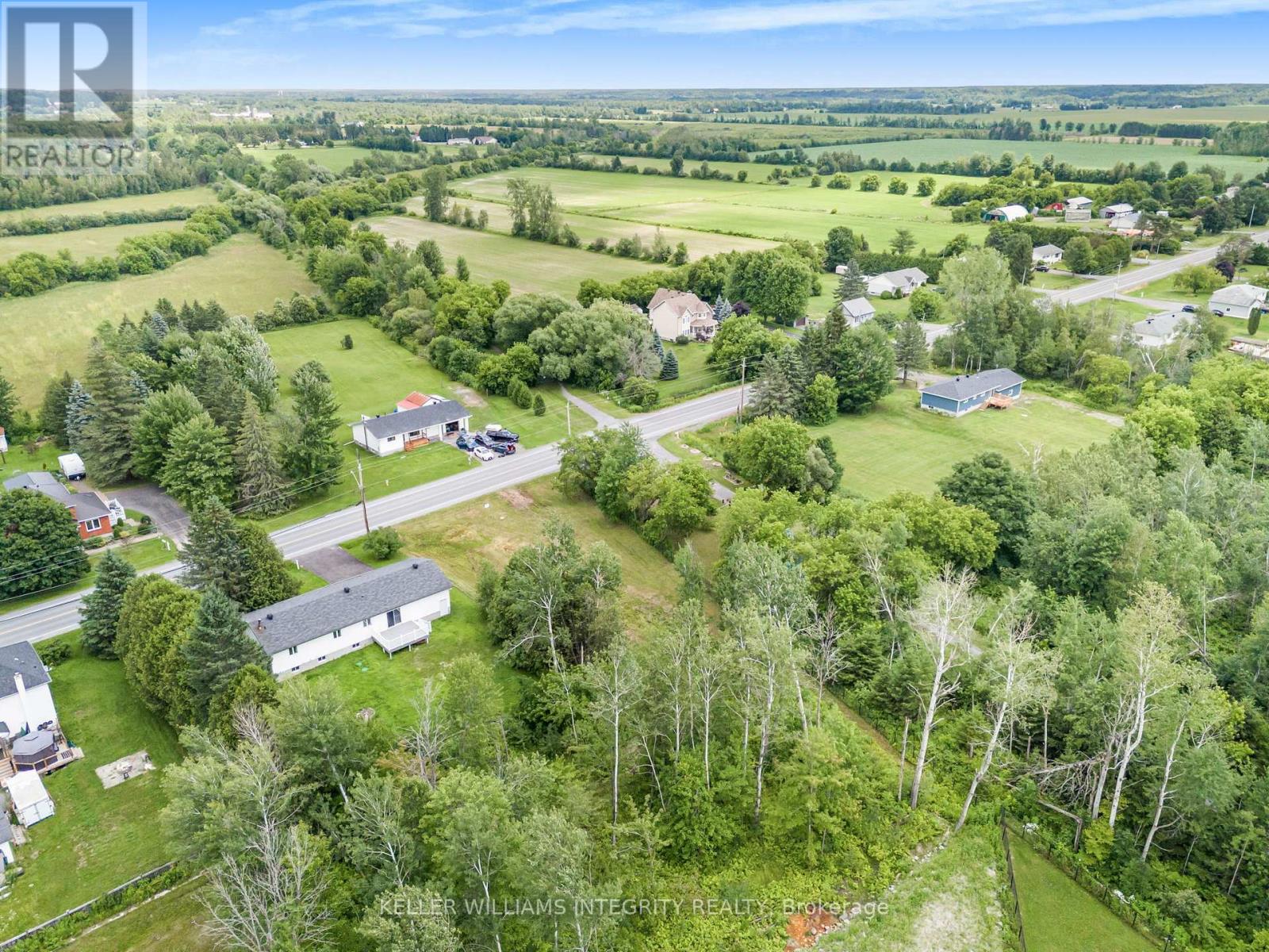 3258 Gendron Road Property Photo 9