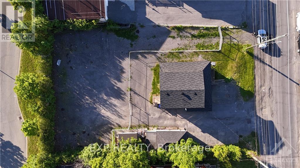 1368 Labrie Avenue Property Photo 10