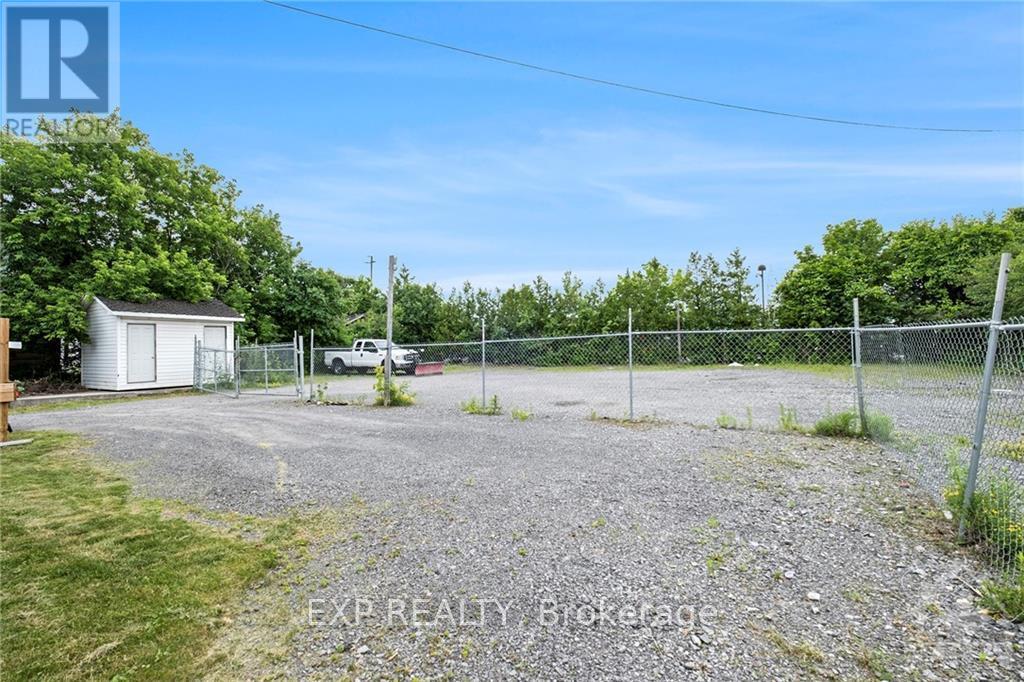 1368 Labrie Avenue Property Photo 12