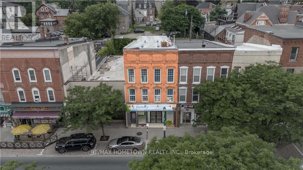 18 King Street W Property Photo 1