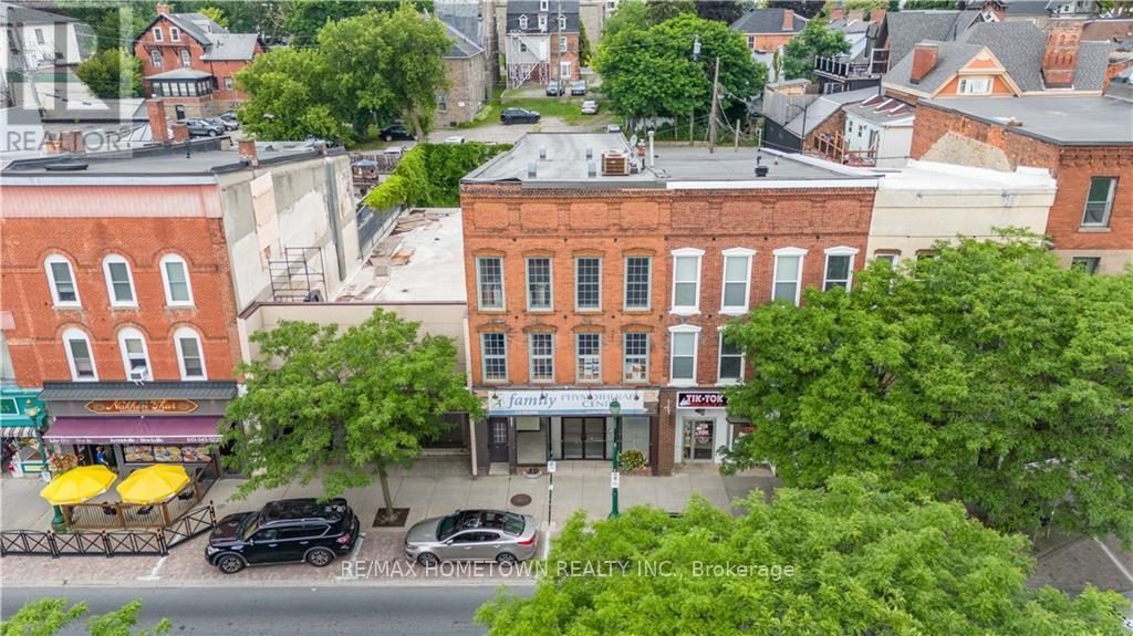 18 King Street W Property Photo 3