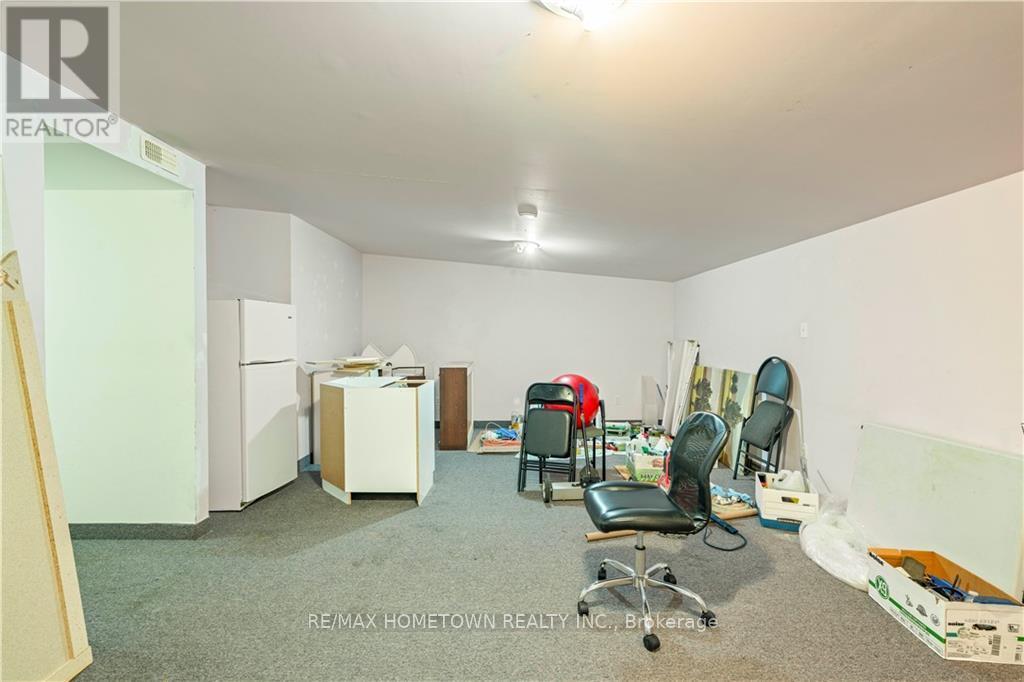 18 King Street W Property Photo 17