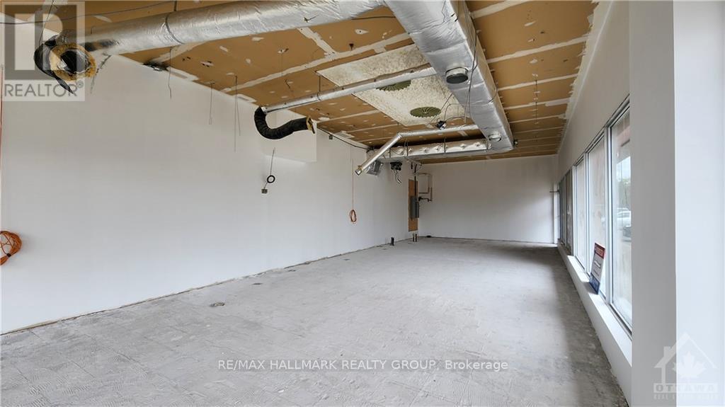 2 - 1717 Bank Street Property Photo 4