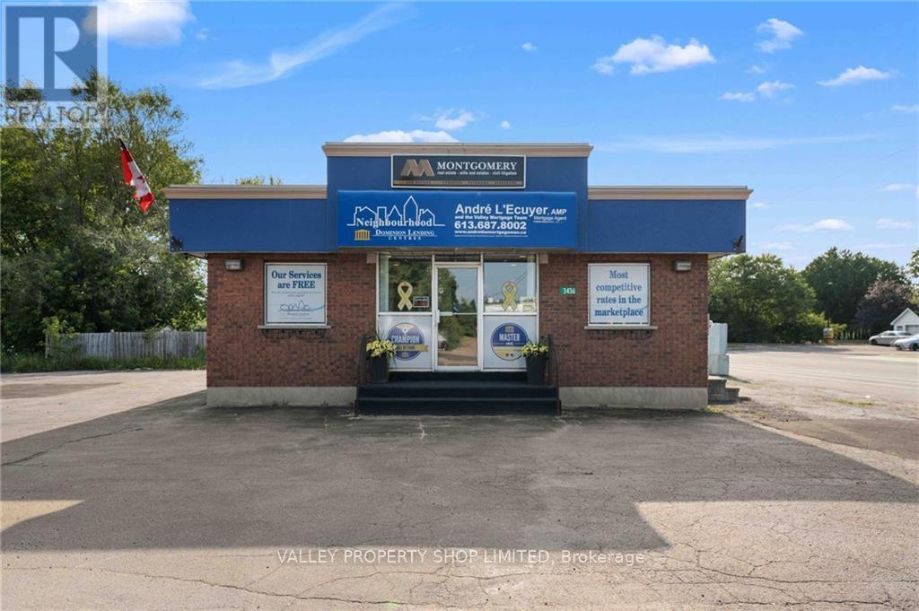 3436 Petawawa Boulevard Property Photo 1