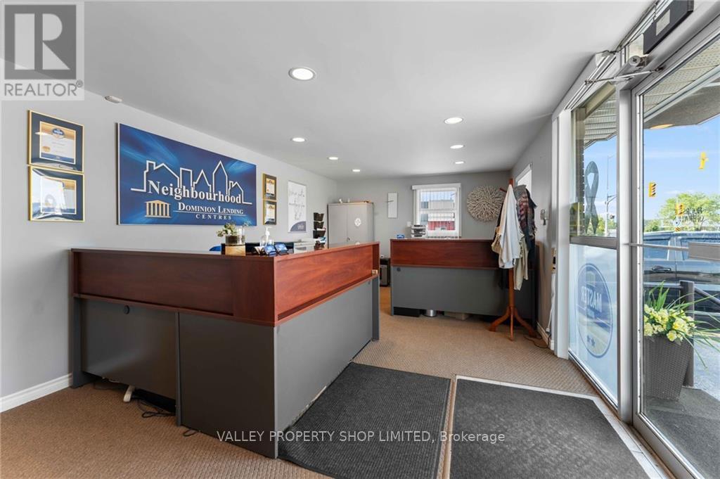 3436 Petawawa Boulevard Property Photo 8