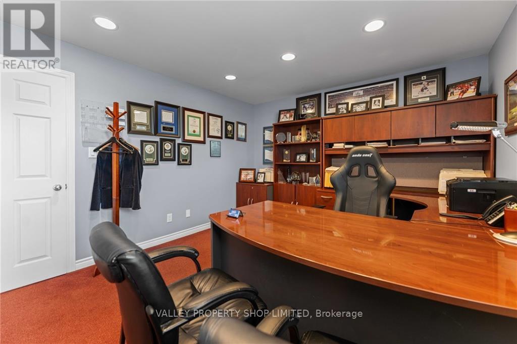 3436 Petawawa Boulevard Property Photo 14