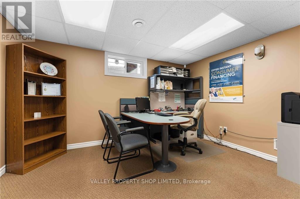 3436 Petawawa Boulevard Property Photo 17