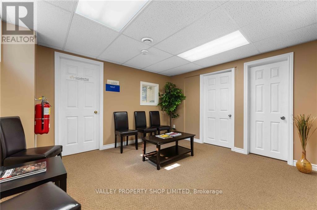 3436 Petawawa Boulevard Property Photo 21