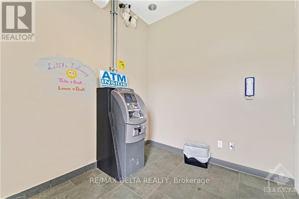 3779 Champlain Street Property Photo 5