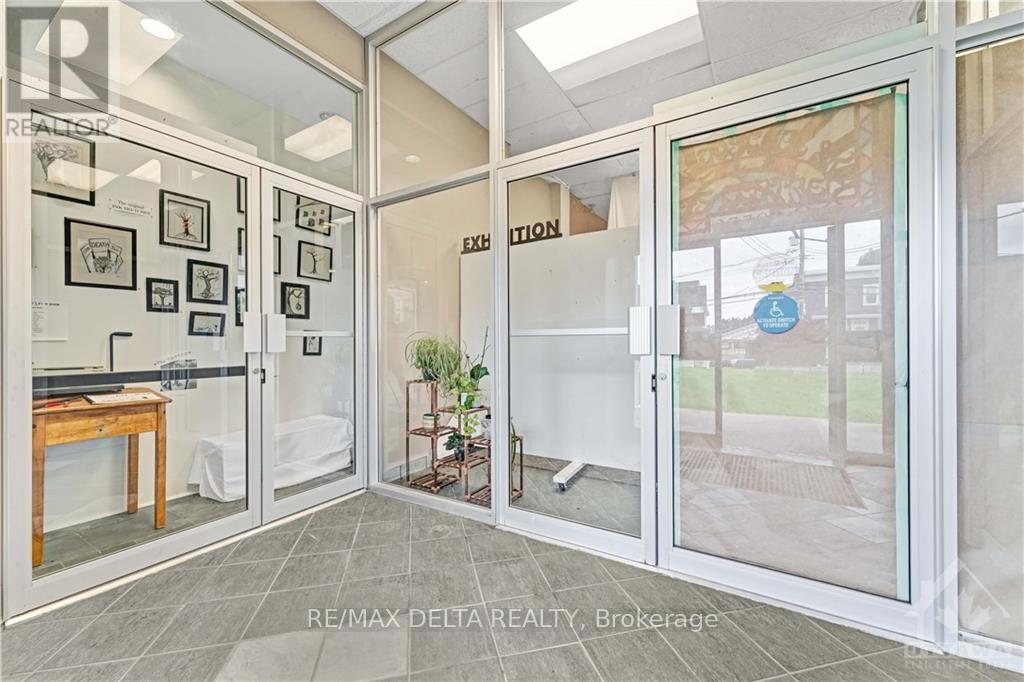 3779 Champlain Street Property Photo 6