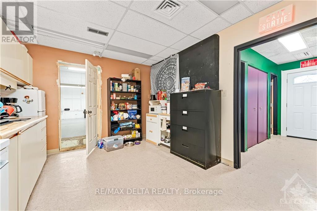 3779 Champlain Street Property Photo 9