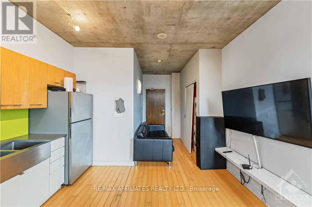 505 - 383 Cumberland Street Property Photo 12