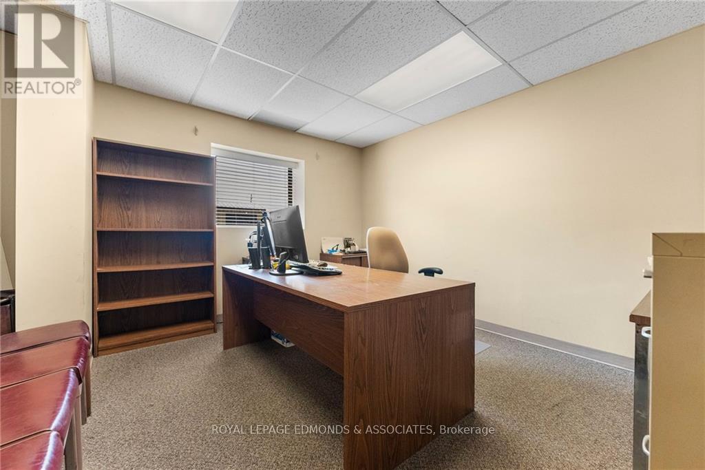 D - 270 Lake Street Property Photo 12